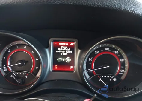 2018 Dodge Journey Crossroad z USA, uszkodzony, nr VIN 3C4PDCGG0JT166725